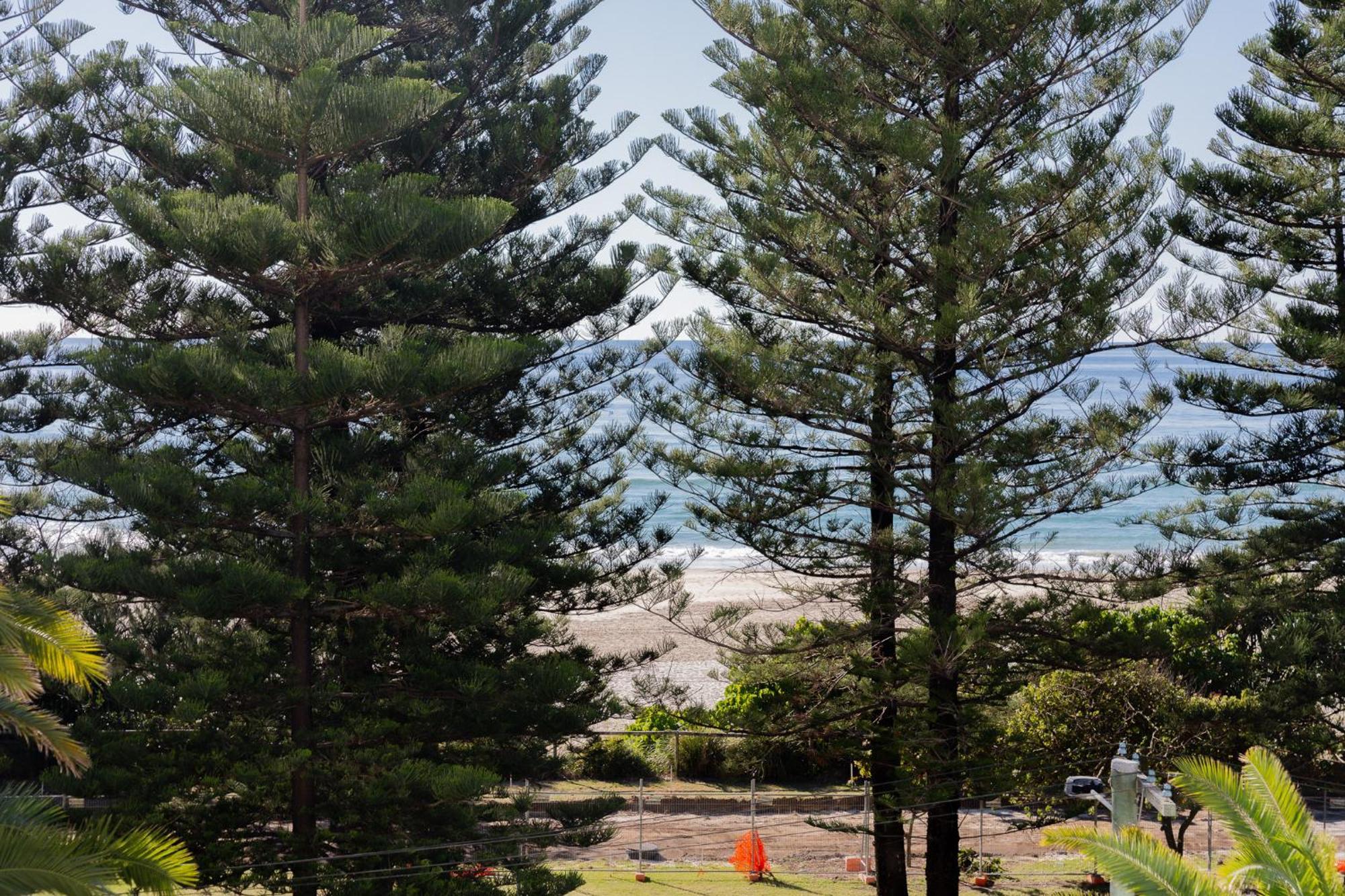 Cashelmara Beachfront Apartments Gold Coast Buitenkant foto